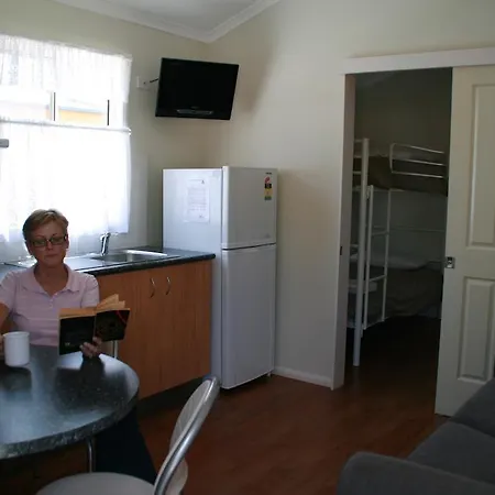 Charters Towers Tourist Park Hotel Room photo