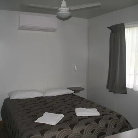 Charters Towers Tourist Park Hotel Exterior photo